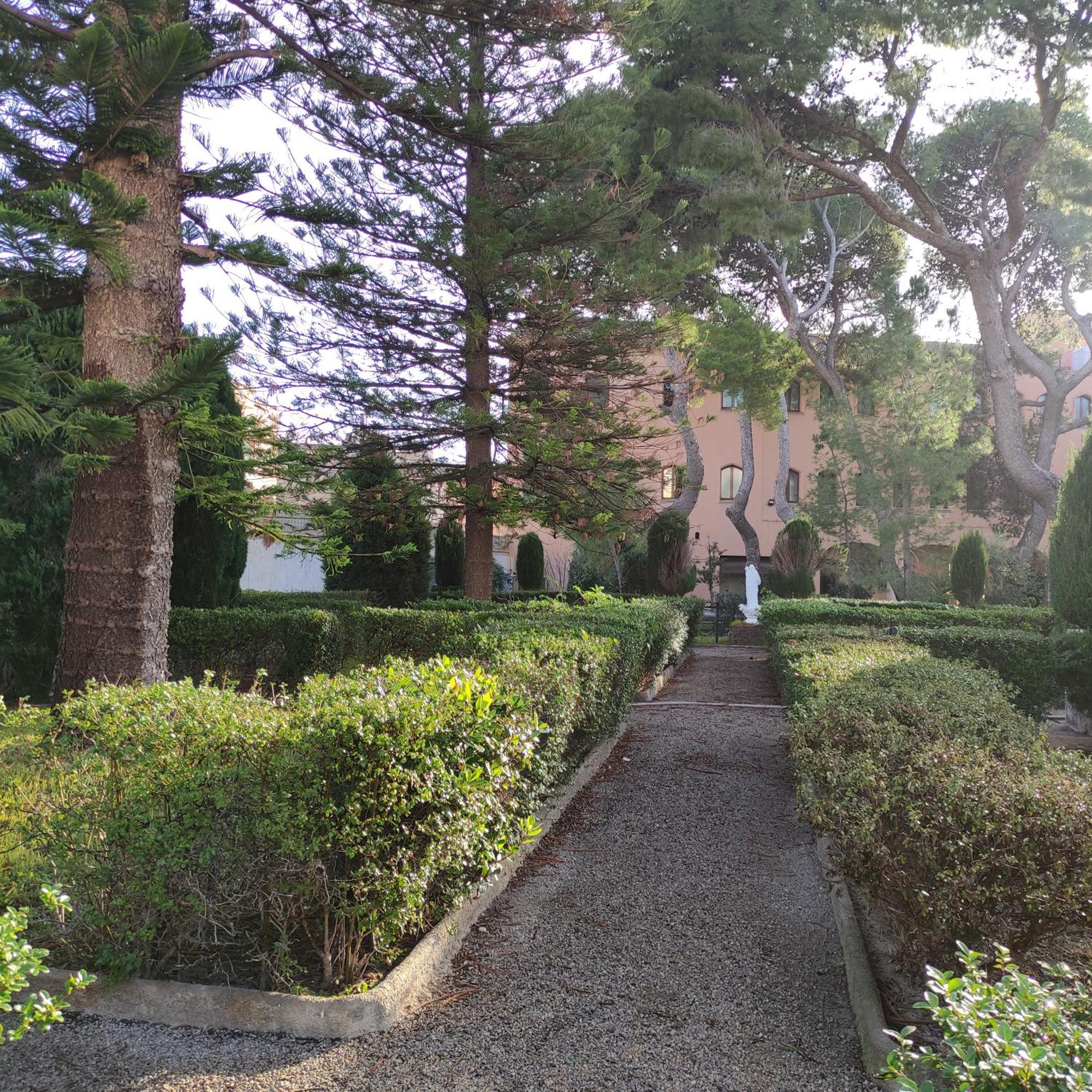 Albergue Rosa Molas Arrabal de Jesus Екстериор снимка